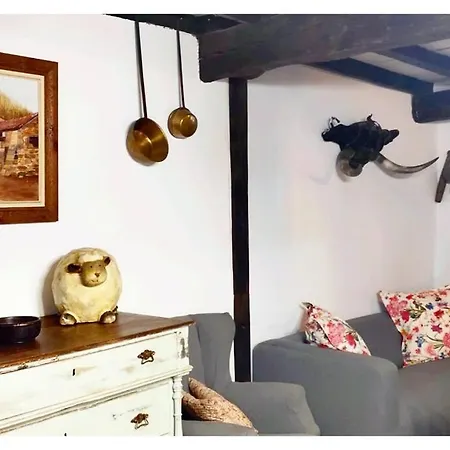Caballucos Del Diablu Holiday home Barcena Mayor